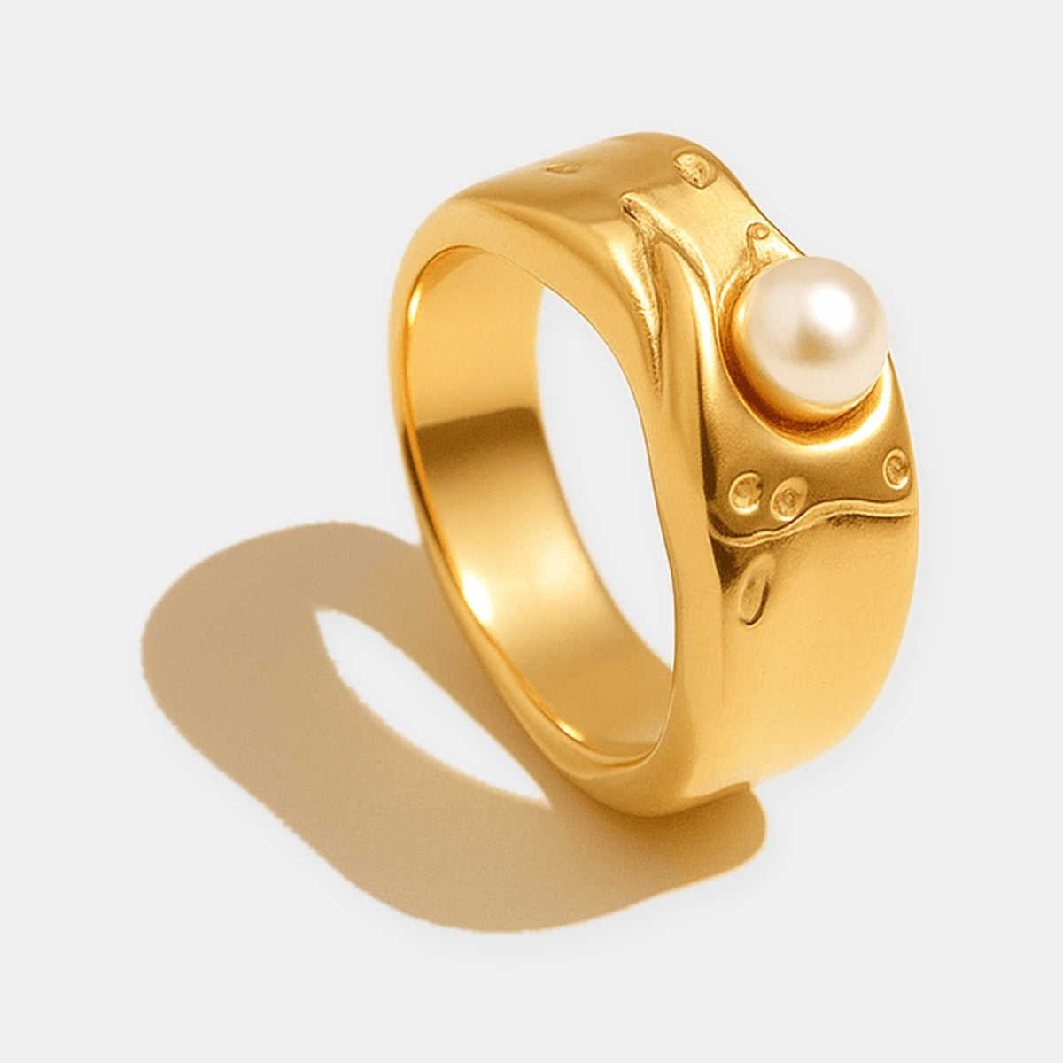 Lava de Oro Pearl Ring
