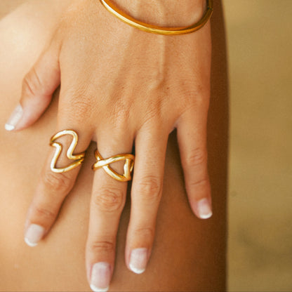 Isla Wave Ring