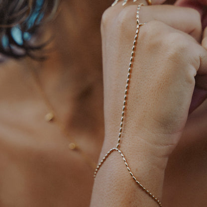 Moorea Handchain
