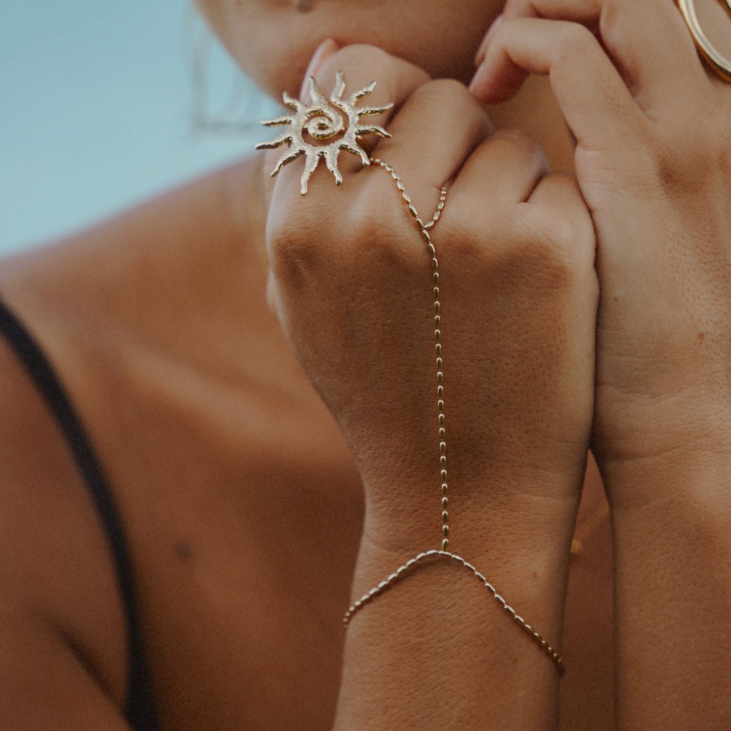 Moorea Handchain